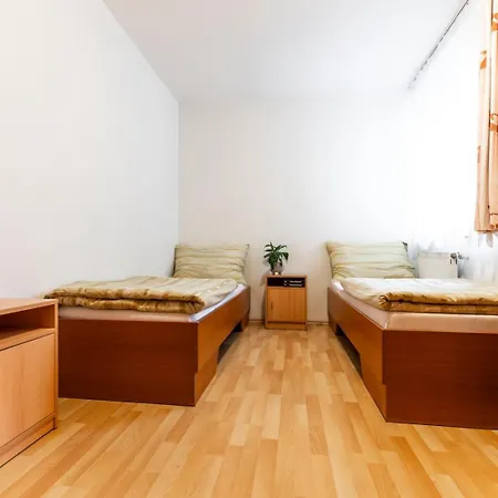 Hostel Dorm Residences Dlha Stupava