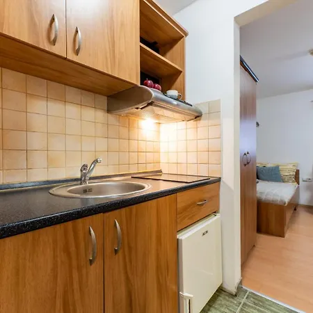 Dorm Residences Dlha