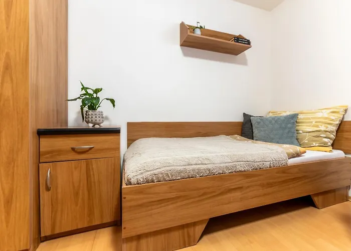 Dorm Residences Dlha *