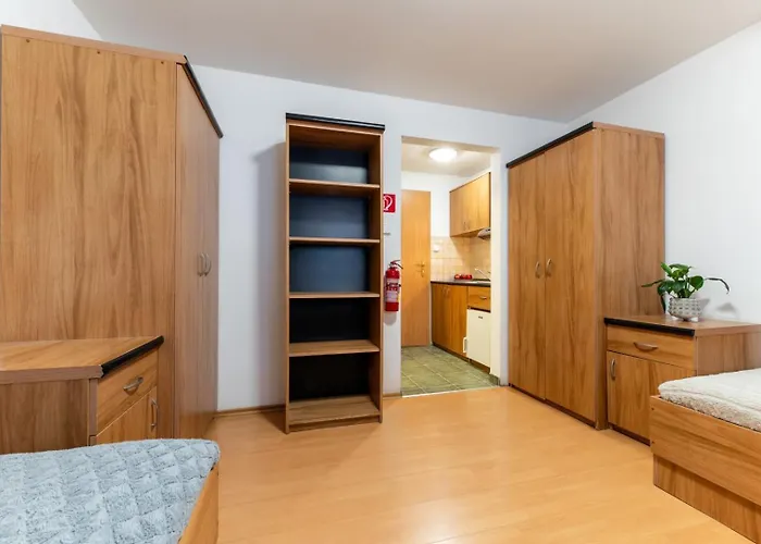 Dorm Residences Dlha Hostel *