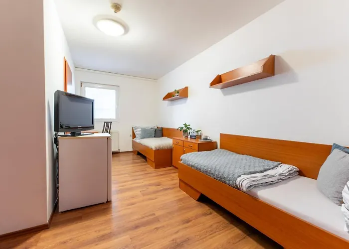 Dorm Residences Dlha Hostel